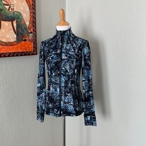 Lululemon Define Jacket Tsunami print size 8 GUC
